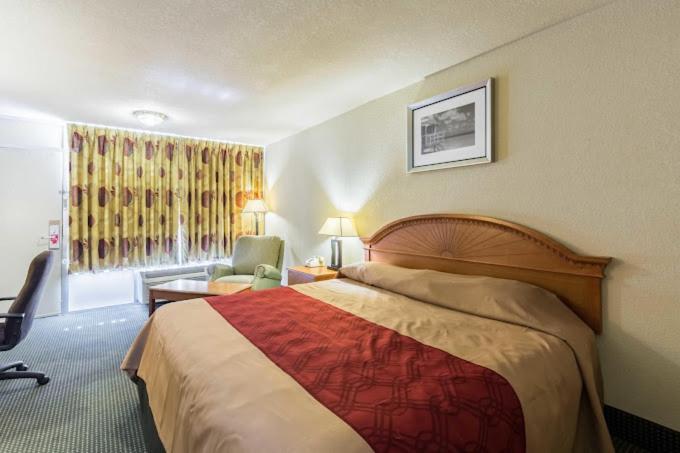 Eco-Inn Suites Бейтаун Екстер'єр фото